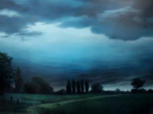 'Innerglow' Een nachtelijk landschap met hoge bomen en opening tussen de donkere wolken.